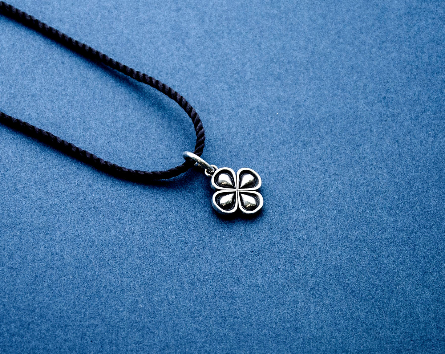 Mini Clover Luck sterling silver Pendant