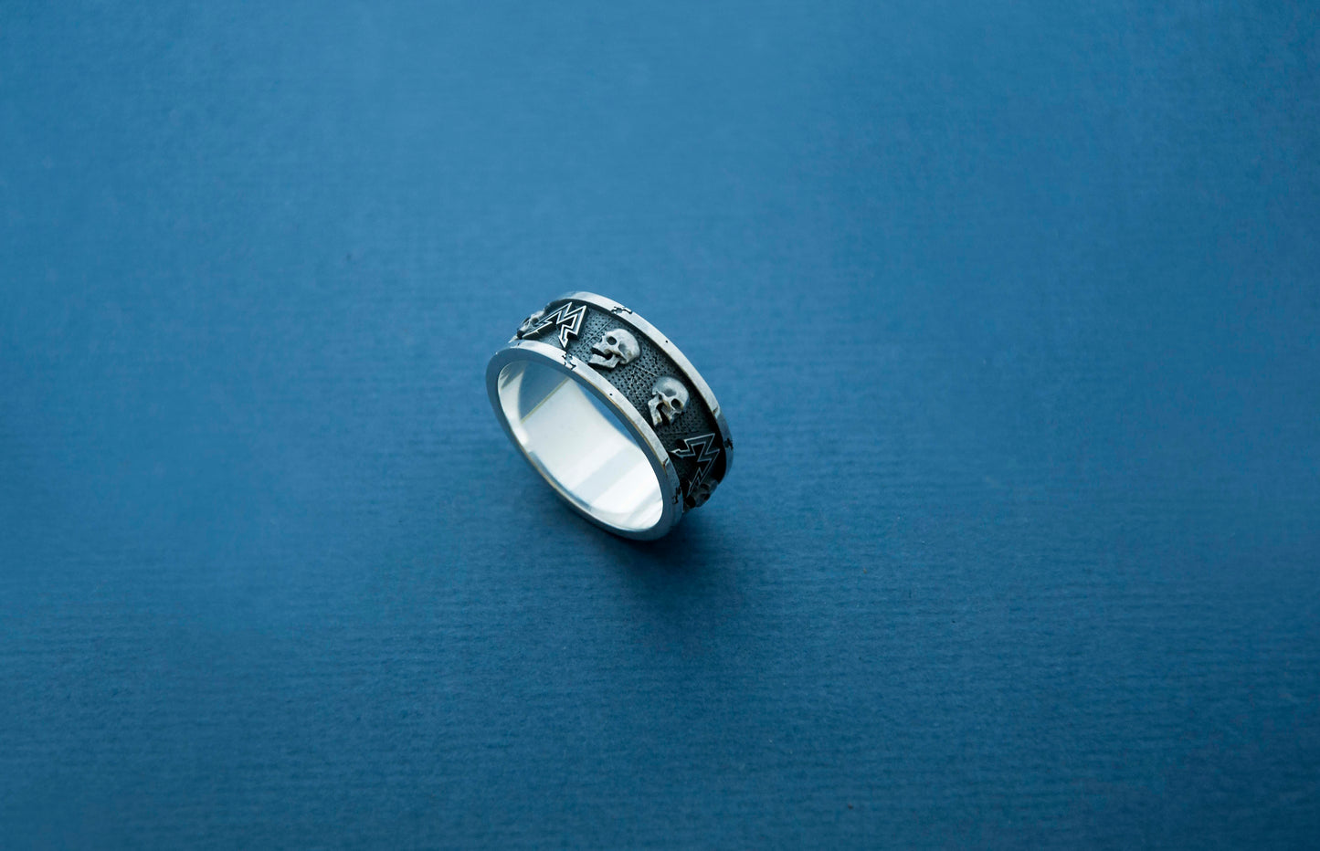 Metro 2033 series Sterling silver ring with "M" letter