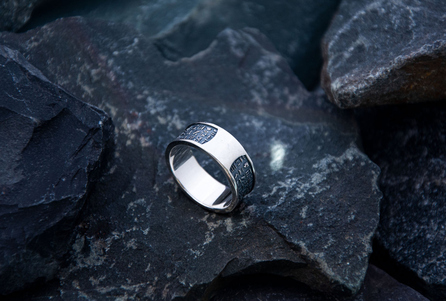 Eye of Horus ring
