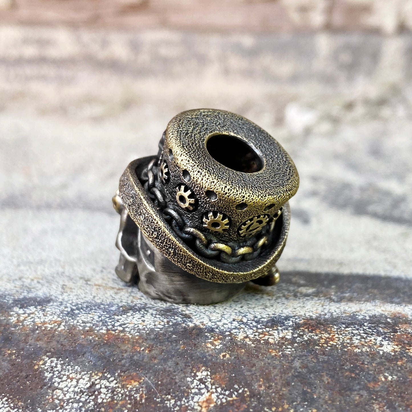 Steampunk Skull Bead Tactical paracord Charm pendant (White and Red Bronze)