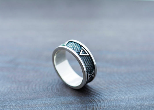 Witcher nano signs ring