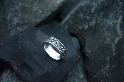 Witcher signs Snake school  ring
