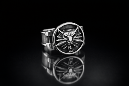 Witcher Wolf school signet ring (5 witcher signs each side)