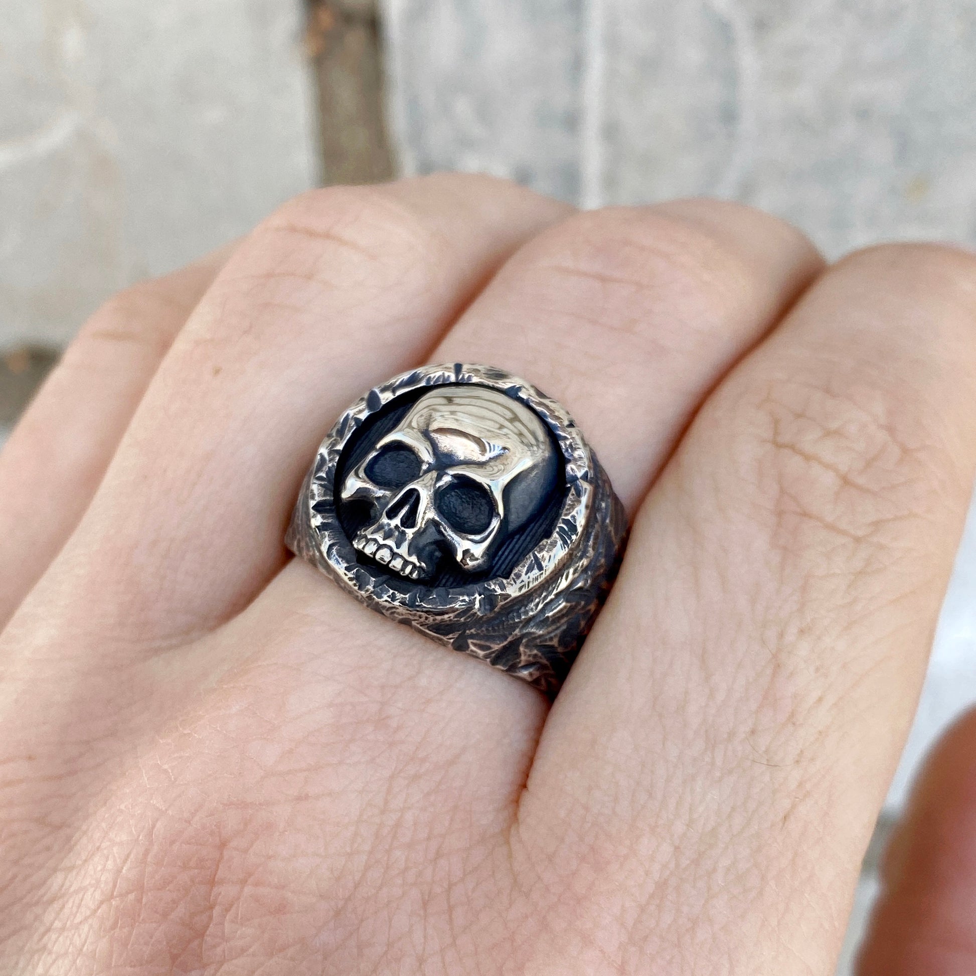 Brushed Metal Signet Sterling ring – Silver Skull GeorgeSilver