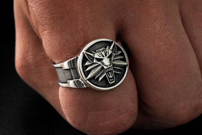 Witcher Wolf school signet ring (5 witcher signs each side)