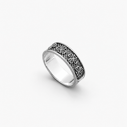 Lucky Clover ring