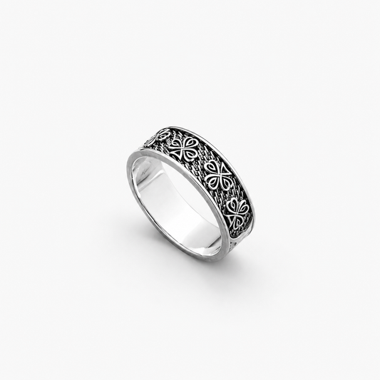 Lucky Clover ring