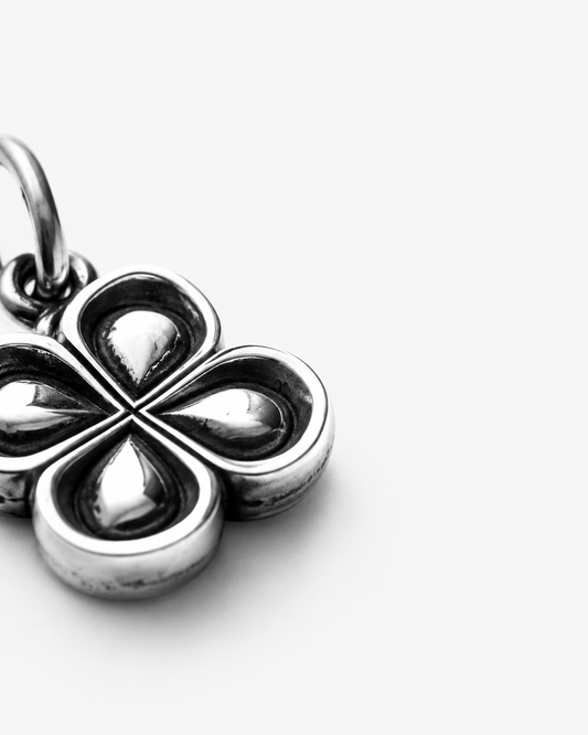 Mini Clover Luck sterling silver Pendant