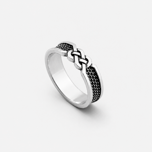 Sterling silver ring with infinity knot design
