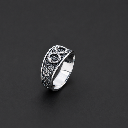 Ouroboros ring